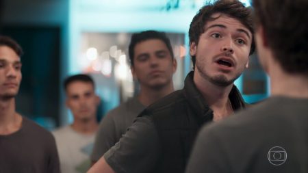 Malhação – Viva a Diferença – Capítulo de Sexta (01/01): Rafa agride Felipe e Gabriel