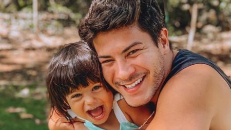 BBB 2022: Filha de Arthur Aguiar passa noite em UTI