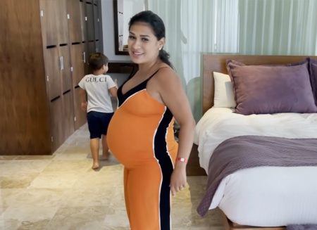 Simone dispensa bebidas em frigobar de hotel no México e revela o motivo