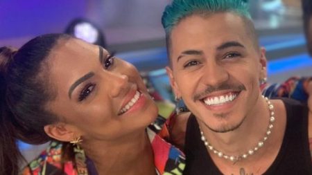 Biel e Tays Reis abrem o jogo sobre intimidade do casal ao responder perguntas picantes