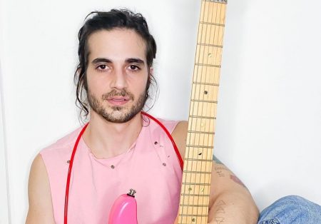 Fiuk faz apresentação hilária após ser confirmado no BBB 2021