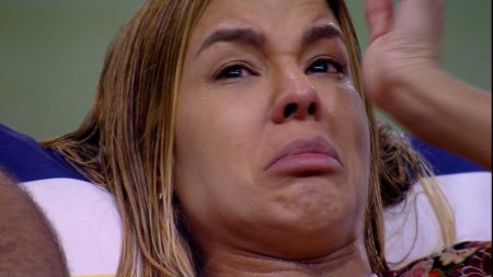 BBB 2021: Kerline chora muito após “bronca” de Lucas Penteado