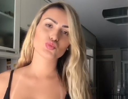 Andressa Urach compara vida de garota de programa e modelo e dá detalhes