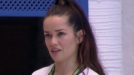 BBB 2021: Juliette vai às lágrimas ao reclamar da rejeição dos concorrentes
