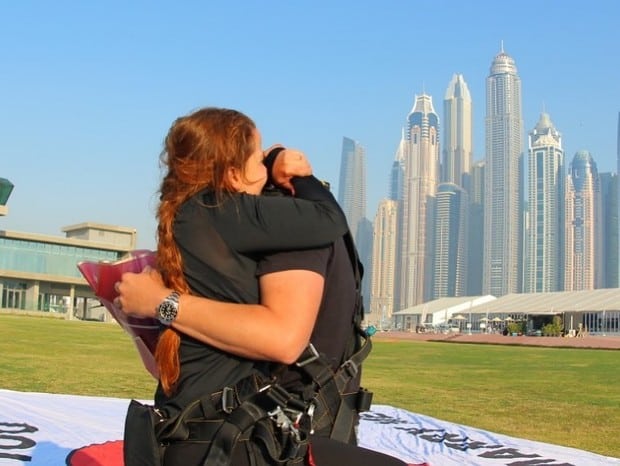Maiara e Fernando Zor fazem passeio de barco em Dubai