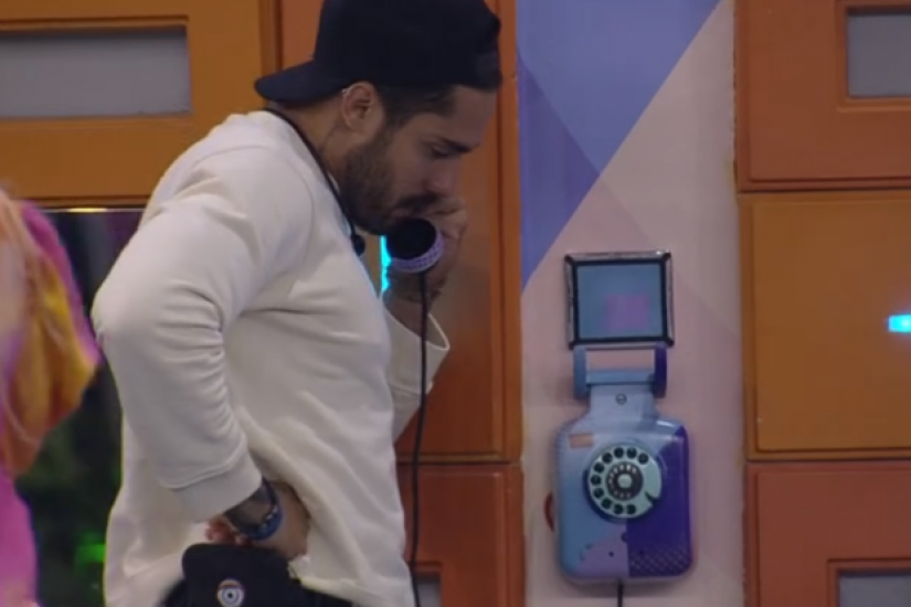 BBB 2021: Lumena flagra Carla Diaz olhando para ela e tira ...