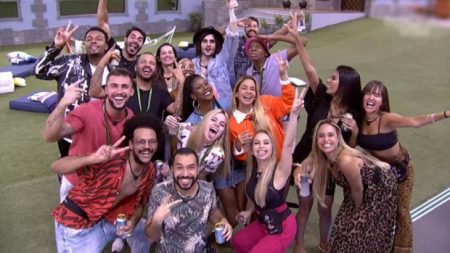 BBB 2021: Produção dá aviso sério aos participantes após festa polêmica