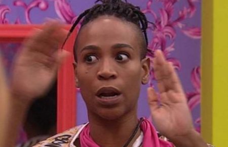 Karol Conká pode não conseguir pagar aluguel de apê de luxo e equipe se desespera