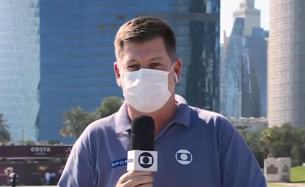 Ao vivo, repórter Renato Peters chora ao se despedir de cobertura da Globo no Qatar