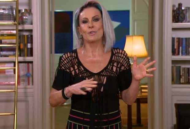 Ao vivo na Globo, Ana Maria Braga começa o Mais Você debochando de Karol Conká