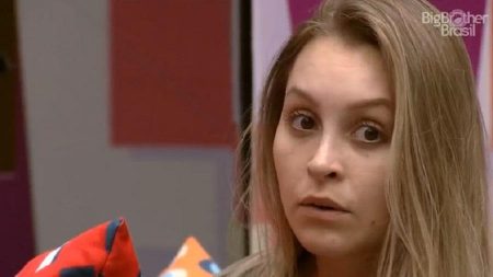 BBB 2021: Carla Diaz admite estar ameaçada e pede ajuda a Camilla de Lucas