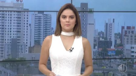 Apresentadora da Globo esquece as câmeras e toma atitude ao vivo no estúdio