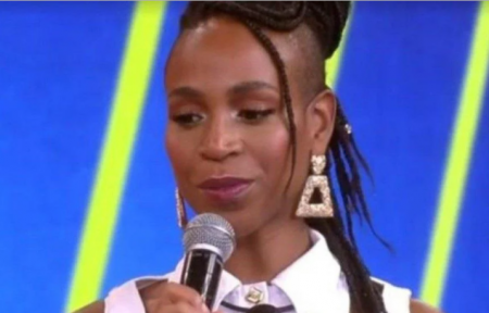 Karol Conká implora para não ser cancelada e faz pedido inesperado ao público