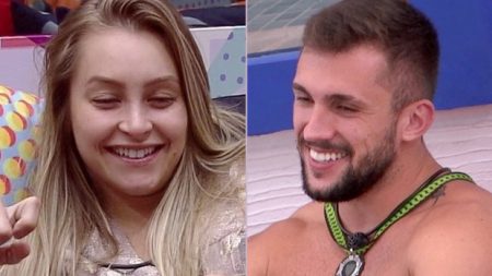 BBB 2021: Carla Diaz reage à promessa de Arthur pular sem roupa na piscina