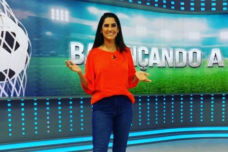 Repórter da Record é diagnosticada com Covid-19 e desfalca equipe de futebol
