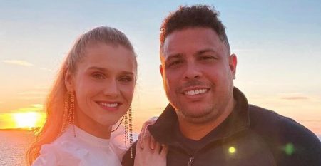Esposa de Ronaldo Fenômeno anuncia gravidez e ex-jogador será pai pela quinta vez
