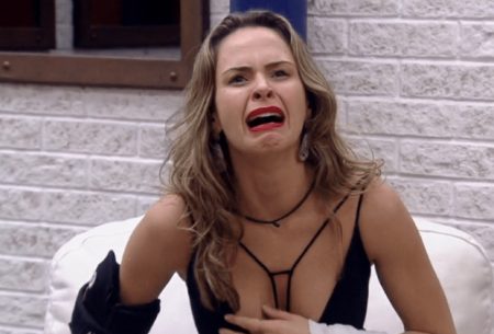 Ana Paula Renault lembra do seu paredão falso e expõe situação