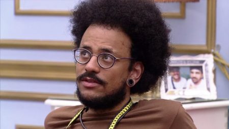 BBB 2021: João Luiz divide opiniões após dar spoilers de Amor de Mãe