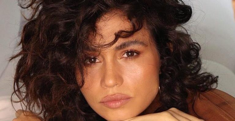 Nanda Costa confessa proposta para fingir namoro com ator: “Queriam tirar a gente do armário”