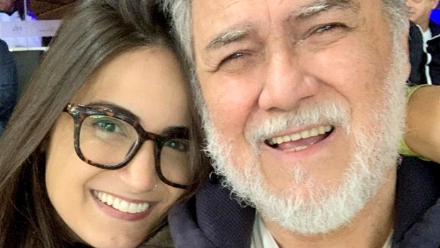 Mari Palma emociona ao fazer linda homenagem para o pai um mês após sua morte