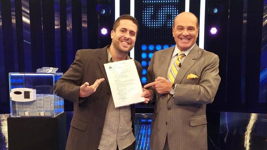 Maurício Meirelles consegue emprego na RedeTV! após apelar no A Tarde É Sua