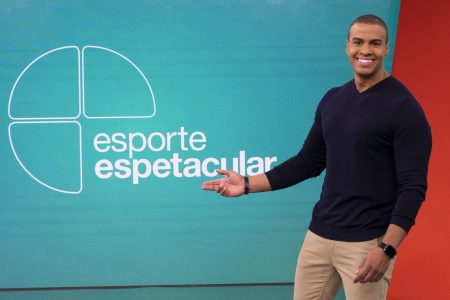 Thiago Oliveira fala sobre representatividade na TV após conquistar novo espaço na Globo