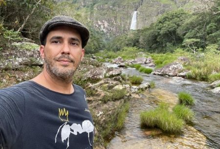 André Marques é detonado por fazer churrasco em rio e se explica