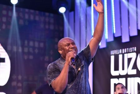 Cantor gospel e vereador, Irmão Lázaro morre de Covid-19 aos 54 anos