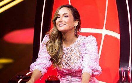 Claudia Leitte conta detalhes da fase final do The Voice+ e cita relação com Ivete