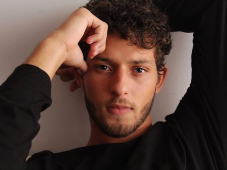 Verdades Secretas 2: Conheça o modelo que protagonizará cenas quentes na série