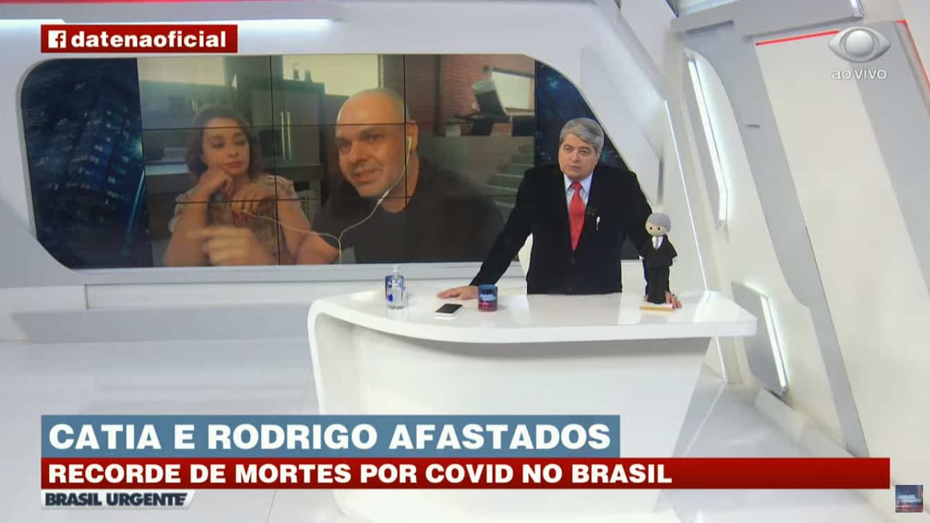 Ao vivo, Datena dá bronca na produção durante entrevista com Catia Fonseca
