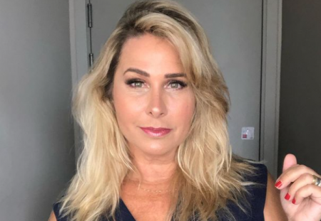 Andréa Sorvetão surpreende ao mostrar o corpo de biquíni
