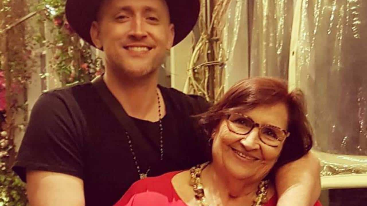Mãe de Paulo Gustavo revela que está gravando um CD