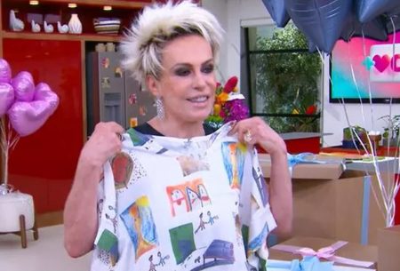 Ana Maria Braga faz aniversário e fica aos prantos com homenagem dos netos