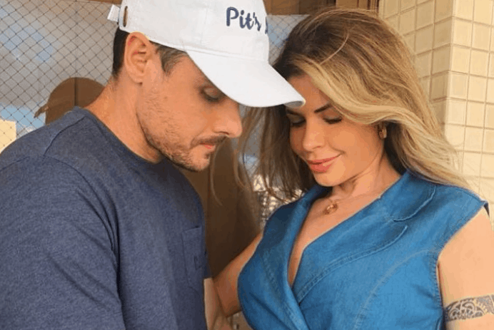 Ex-BBB Cacau Colucci dá à luz seu primeiro filho