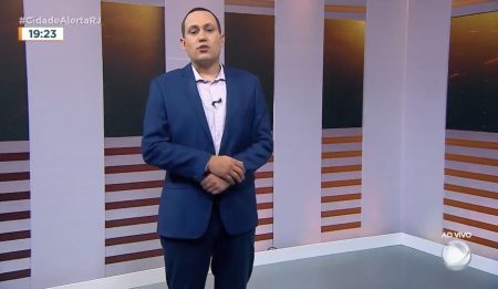 Record “esquece” de desabamento em sua sede e noticia incêndio na Globo