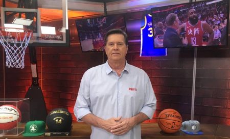 Comentarista da ESPN causa ao publicar nude por acidente