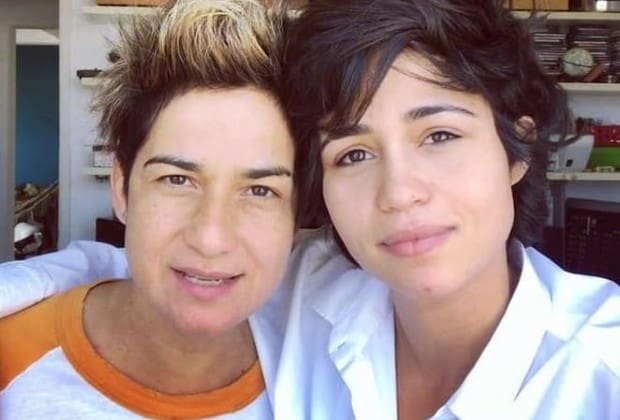 Nanda Costa e esposa são vítimas de ataques após anúncio de gravidez