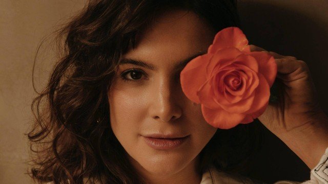 Prestes a entrar em Gênesis, Yana Sardenberg participará de série com Maisa na Netflix