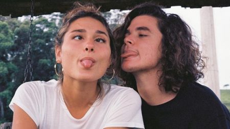 Sasha Meneghel e João Figueiredo trocam declarações de amor em rede social