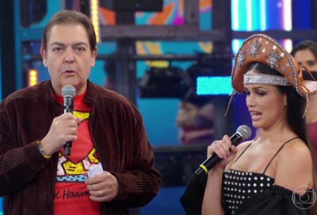 Juliette coloca Faustão contra a parede e questiona motivo do fim do Domingão