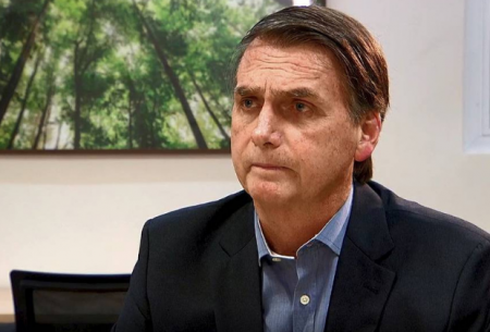 Acabou o amor? Record dispara contra Bolsonaro após polêmica com a Igreja Universal em Angola