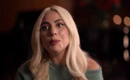 Lady Gaga revela gravidez aos 19 anos após ser vítima de estupro