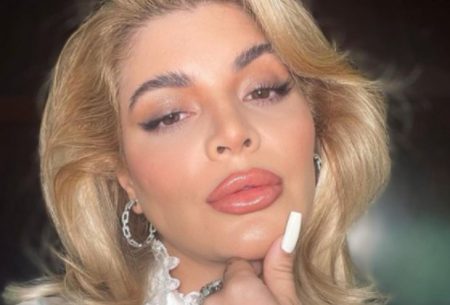 Gkay radicaliza e surge com novo visual nas redes sociais