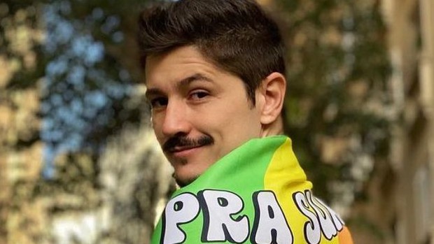 Rafa Vieira, do De Férias Com o Ex, denuncia homofobia que sofreu em vídeo chocante