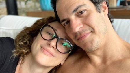 Esposa de Mateus Solano se frustra em surpresa ousada para o ator e agita fãs