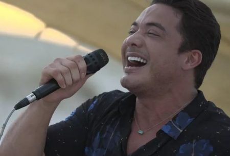 Wesley Safadão se apresenta em No Limite e revela candidato favorito