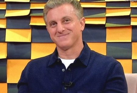 Fábio Porchat deixa Luciano Huck sem graça ao fazer pergunta sobre Juliana Paes