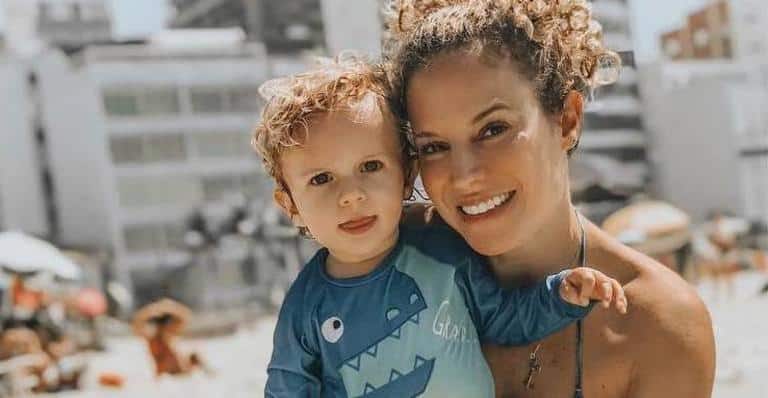 Maíra Charken ironiza crítica de seguidores por amamentar filho de quase 4 anos