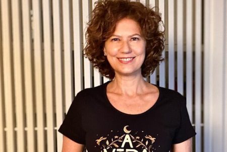 Patrícia Pillar provoca após revelar que tomou vacina da AstraZeneca contra a Covid